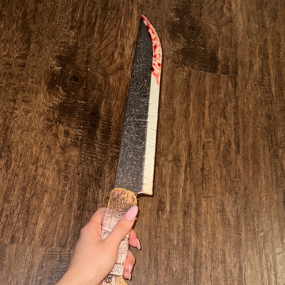 Spirit Fake Knife with Textured Handle - Picture 6 of 6